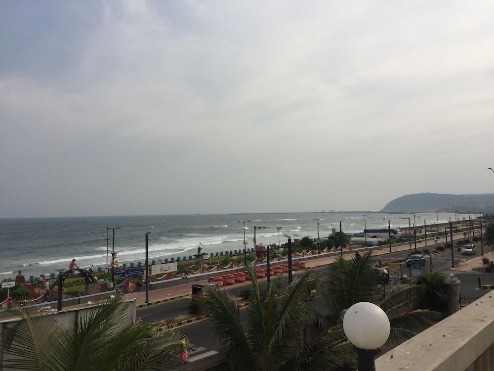 The Gateway Hotel Beach Road Вішакхапатнам Екстер'єр фото